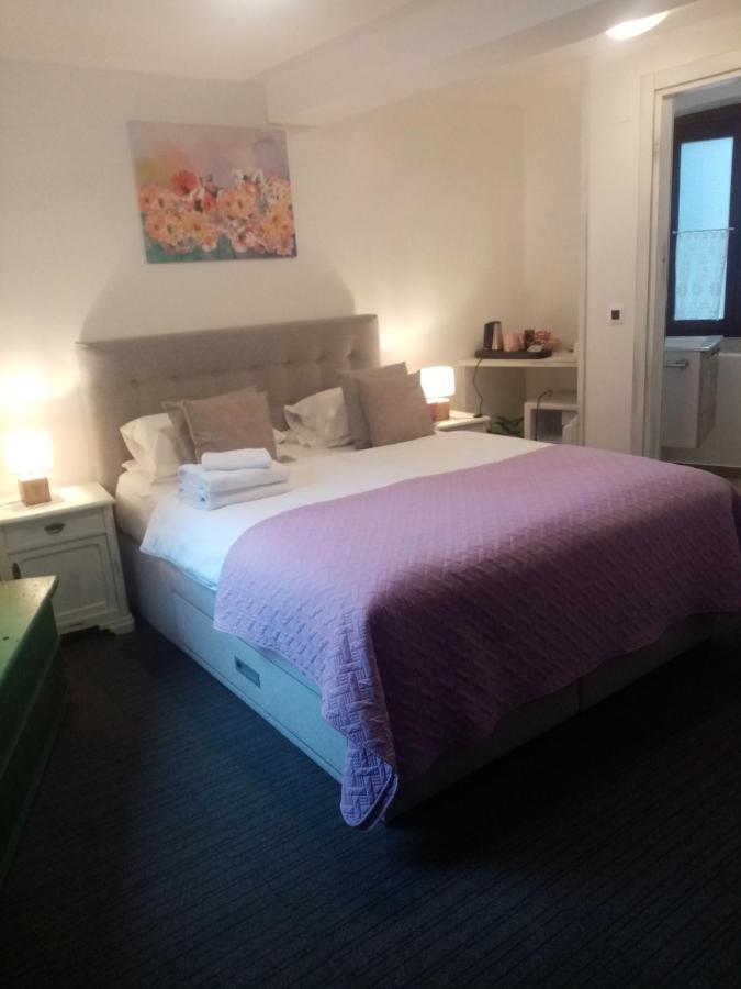 Rooms Serafin-Lavanda Motovun Exterior photo